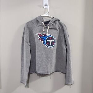 Women's NFL Team Apparel Gray Tennessee Titans Cropped Hoodie. Size M